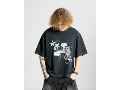 Streetwear-манифест: как футболка с принтом становится центром образа